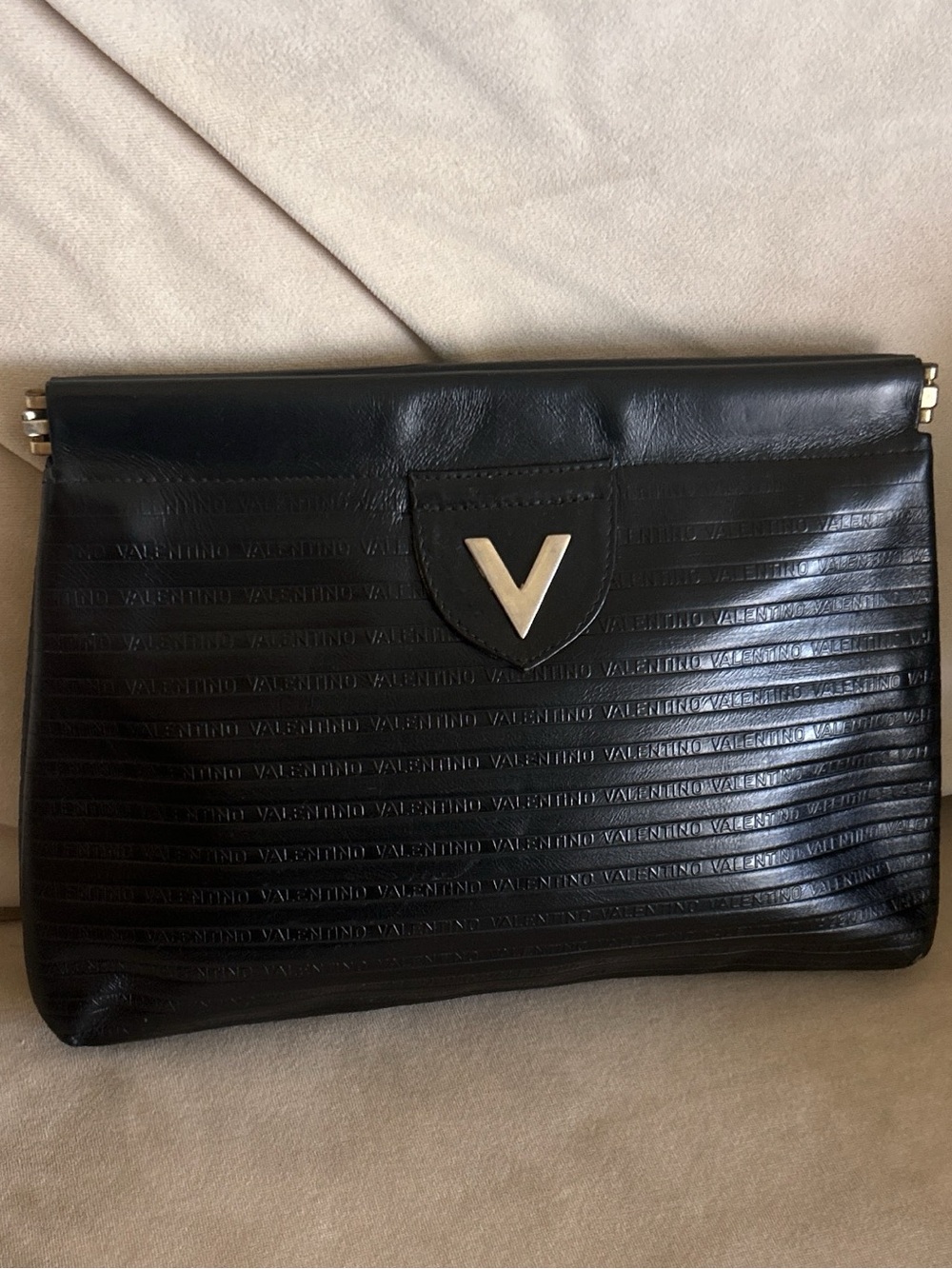 VALENTINO Clutch EUC - Picture 7 of 9